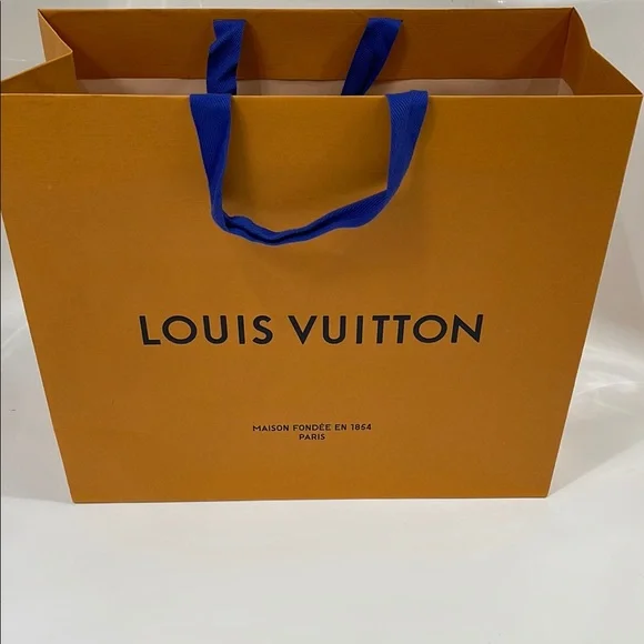 Louis Vuitton Shopping Bag - Picture 3 of 3